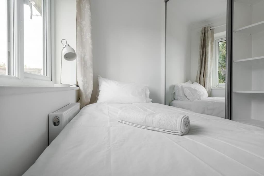 Cozy 3br - Games - Sleeps 9 * Manchester