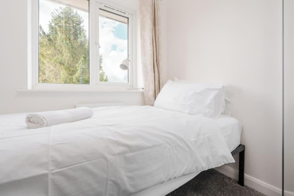 Apartment Cozy 3br - Games - Sleeps 9 Manchester